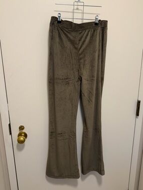 Industry Velvet Flare Pants size Medium NWT